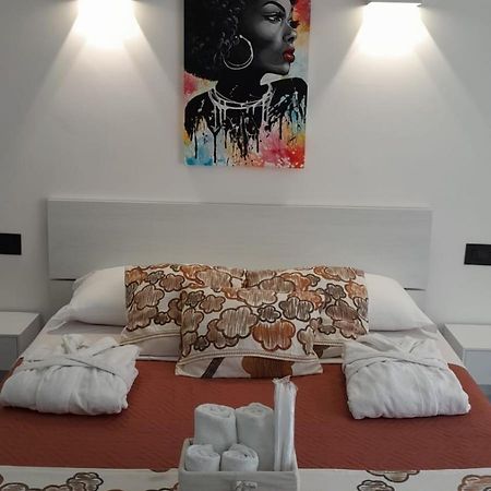Rainbow Sweet Rooms Valmontone Exterior photo