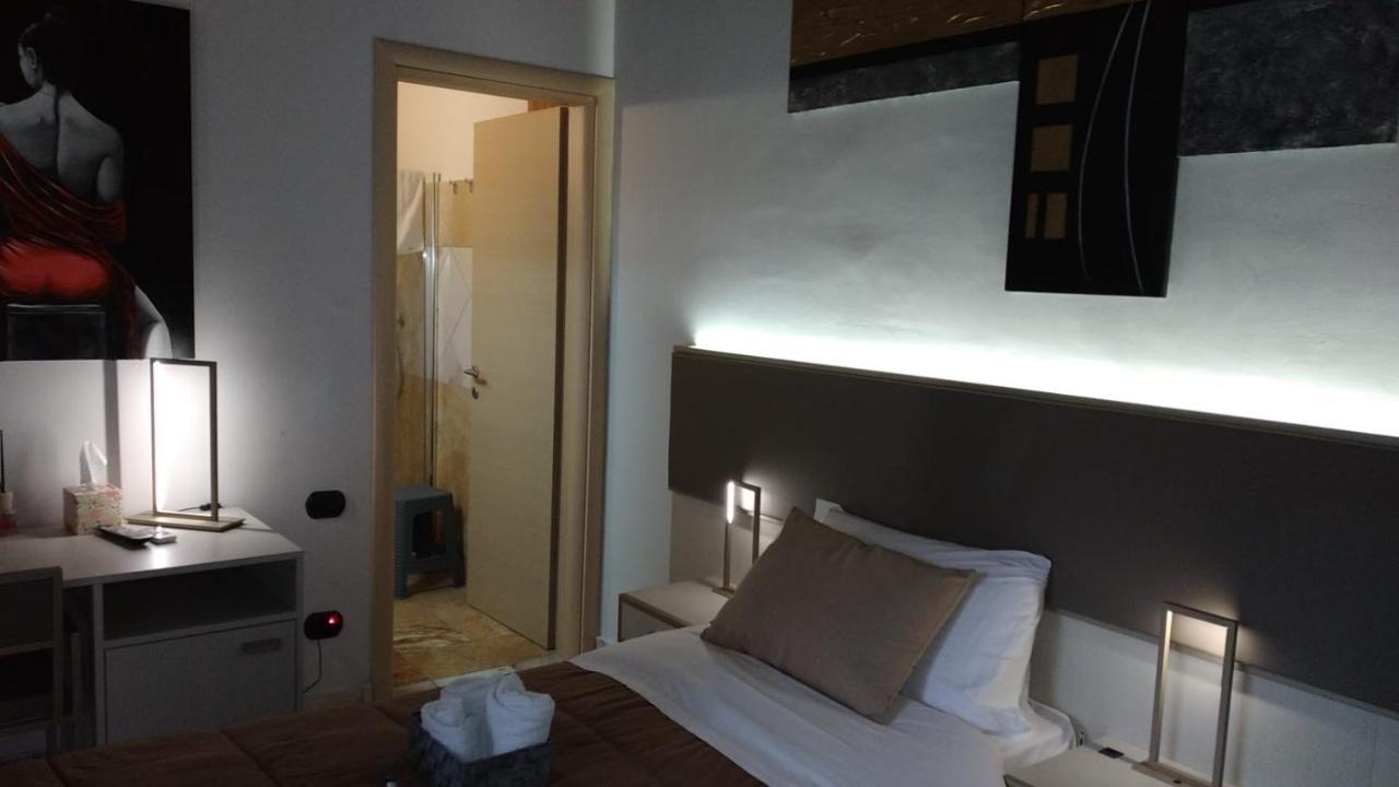 Rainbow Sweet Rooms Valmontone Exterior photo