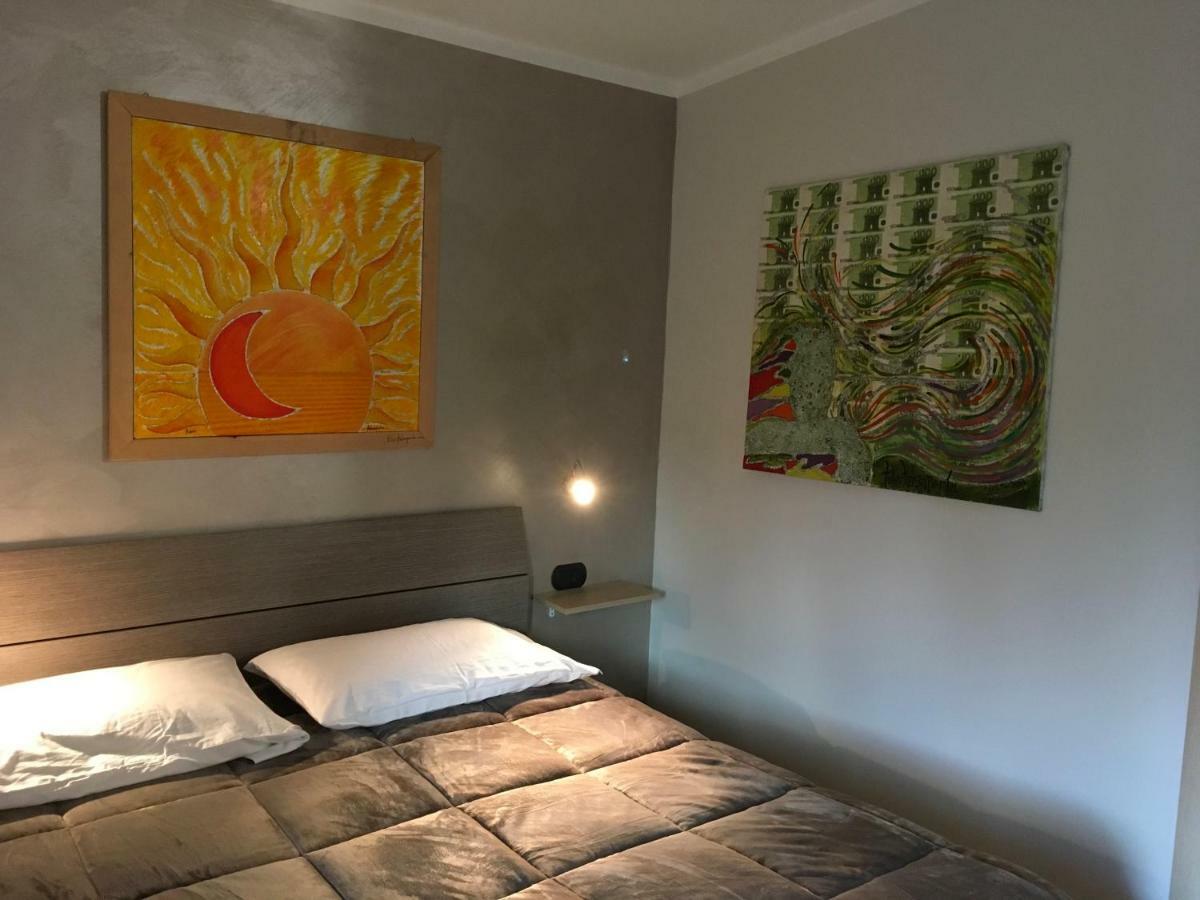 Rainbow Sweet Rooms Valmontone Exterior photo